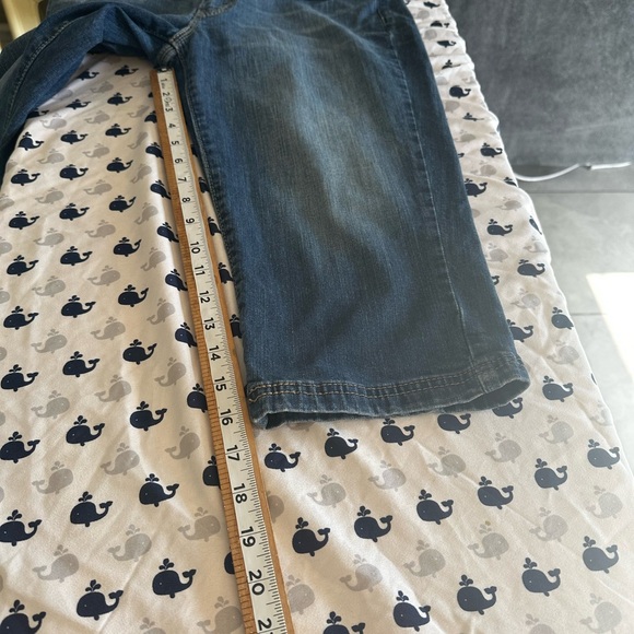 LEVI’S WOMAN CAPRI JEANS DENIM BLUE SZ 10 - Picture 14 of 16